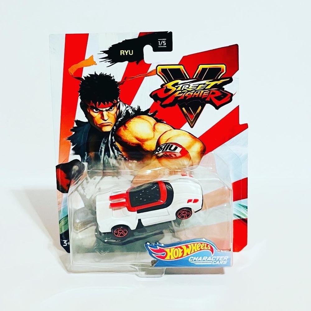 ⭐️5 For 25⭐️ Hot Wheels Character Cars Ryu Street Fighter V